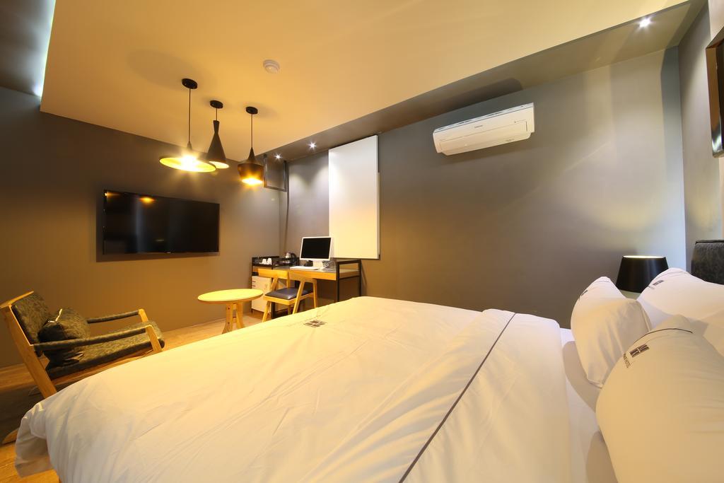 جيونجو Avenue Hotel المظهر الخارجي الصورة