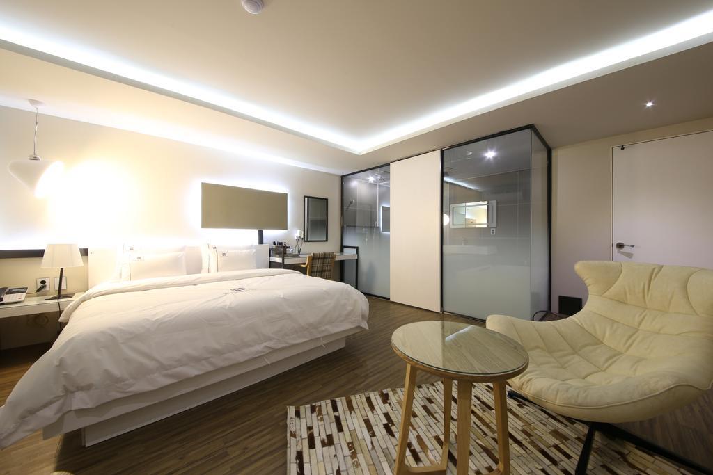 جيونجو Avenue Hotel المظهر الخارجي الصورة
