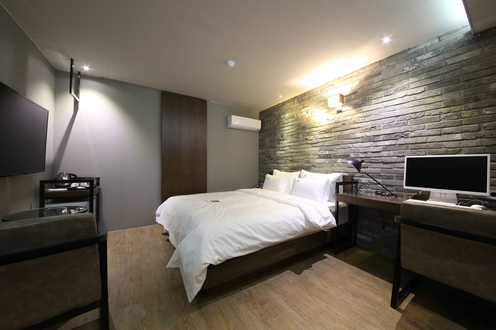 جيونجو Avenue Hotel المظهر الخارجي الصورة